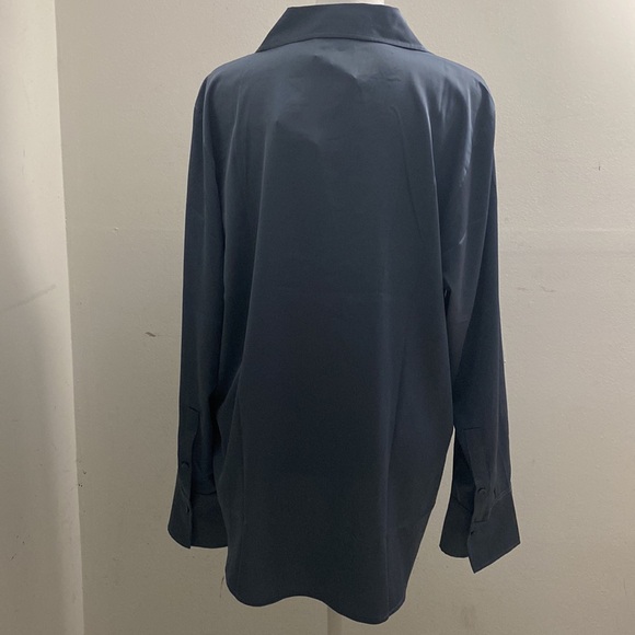 H&M | Silky V-Neck Blouse - Picture 6 of 14